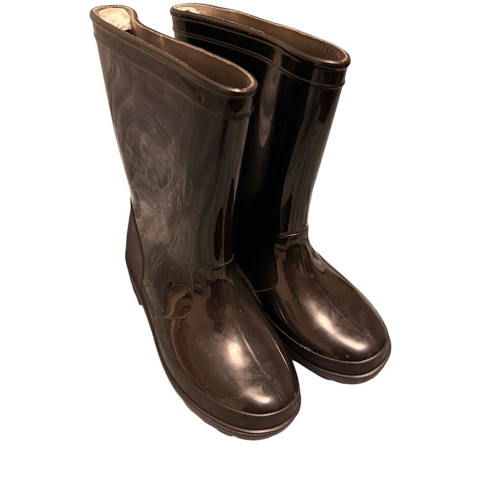 Magellan Outdoors Kids Rain Boots Youth Size 4D Black Waterproof Rubber Boots